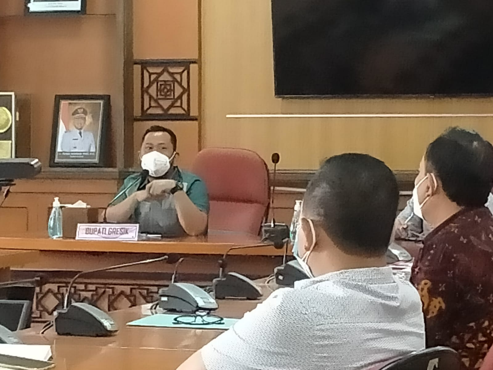 Bupati Menyiapkan Tempat Isolasi Terpusat Terpadu Covid-19 di RS Lapangan Stadion Gelora Joko Samudro Gresik