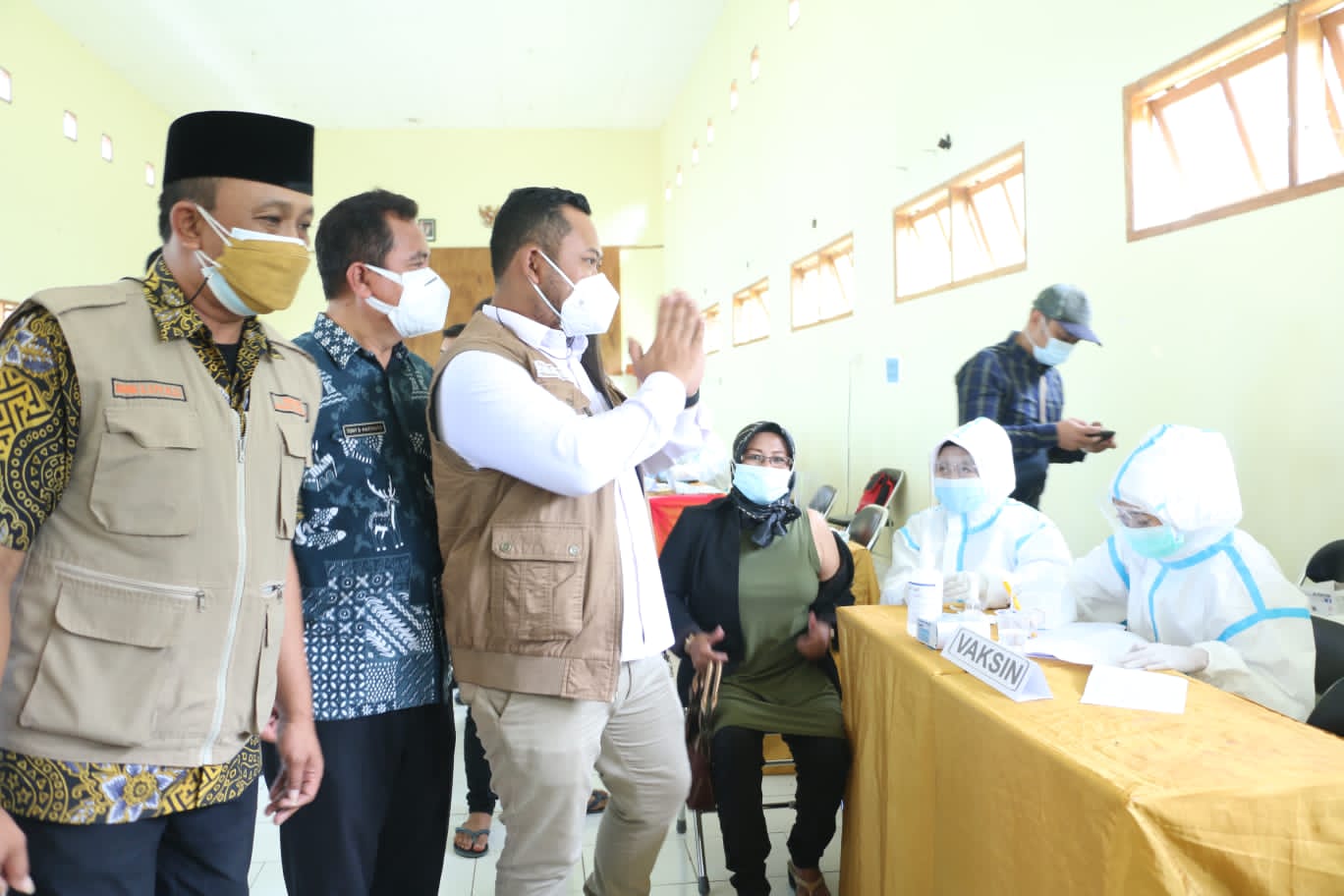 Serbuan Vaksinasi, 10 Ribu Dosis Untuk Warga Bawean Gresik.