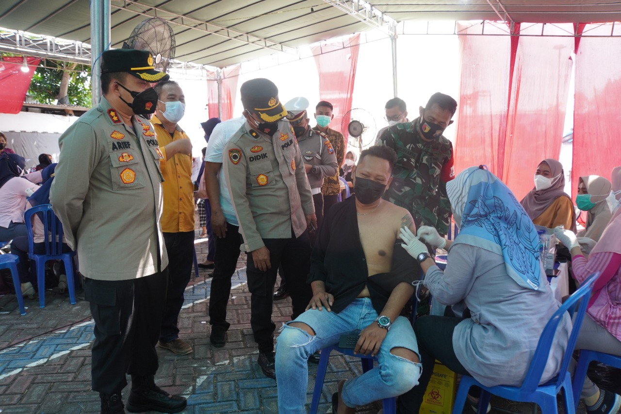 2.500 Warga Telah Disuntik Dosis Pertama di Gerai Vaksin Merdeka Polsek Menganti