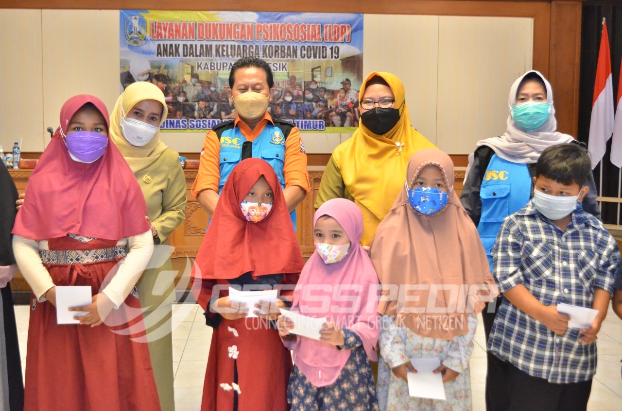 25 Anak Yatim dan Piatu Akibat Covid-19 Gresik Terima Bantuan
