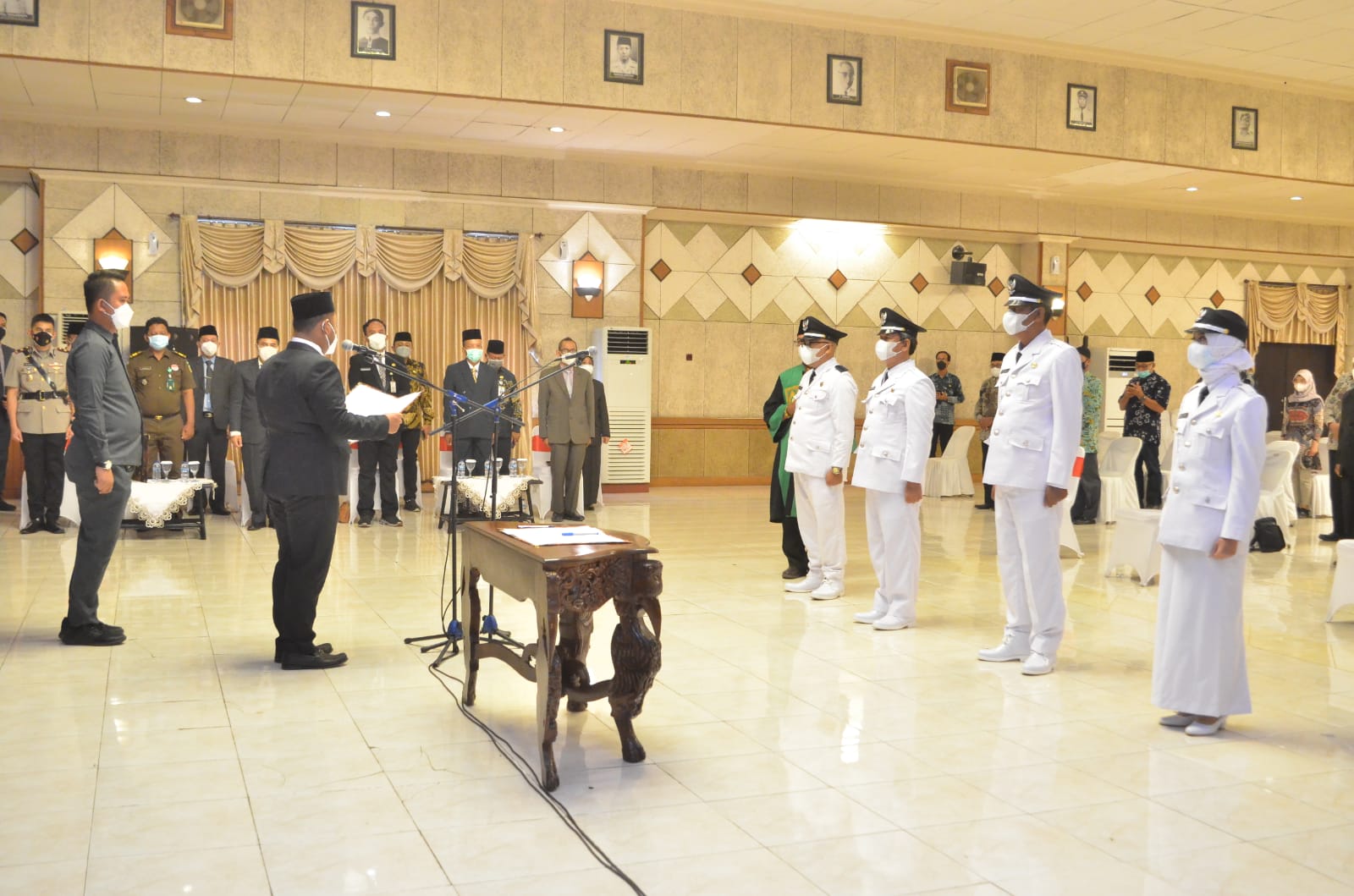 Bupati Gresik Lantik 4 orang Kepala Desa Antar Waktu