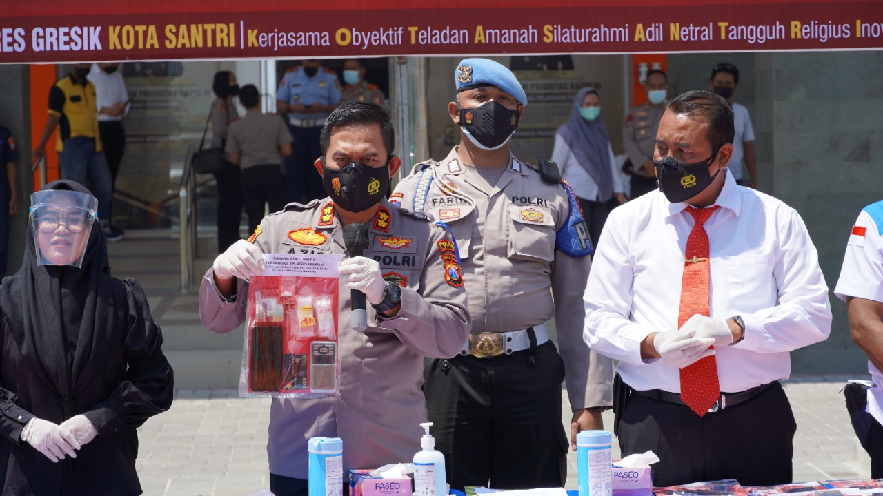 AKBP Mochamad Nur Azis Ungkap 23 Kasus Narkoba di Halaman Mapolres Gresik