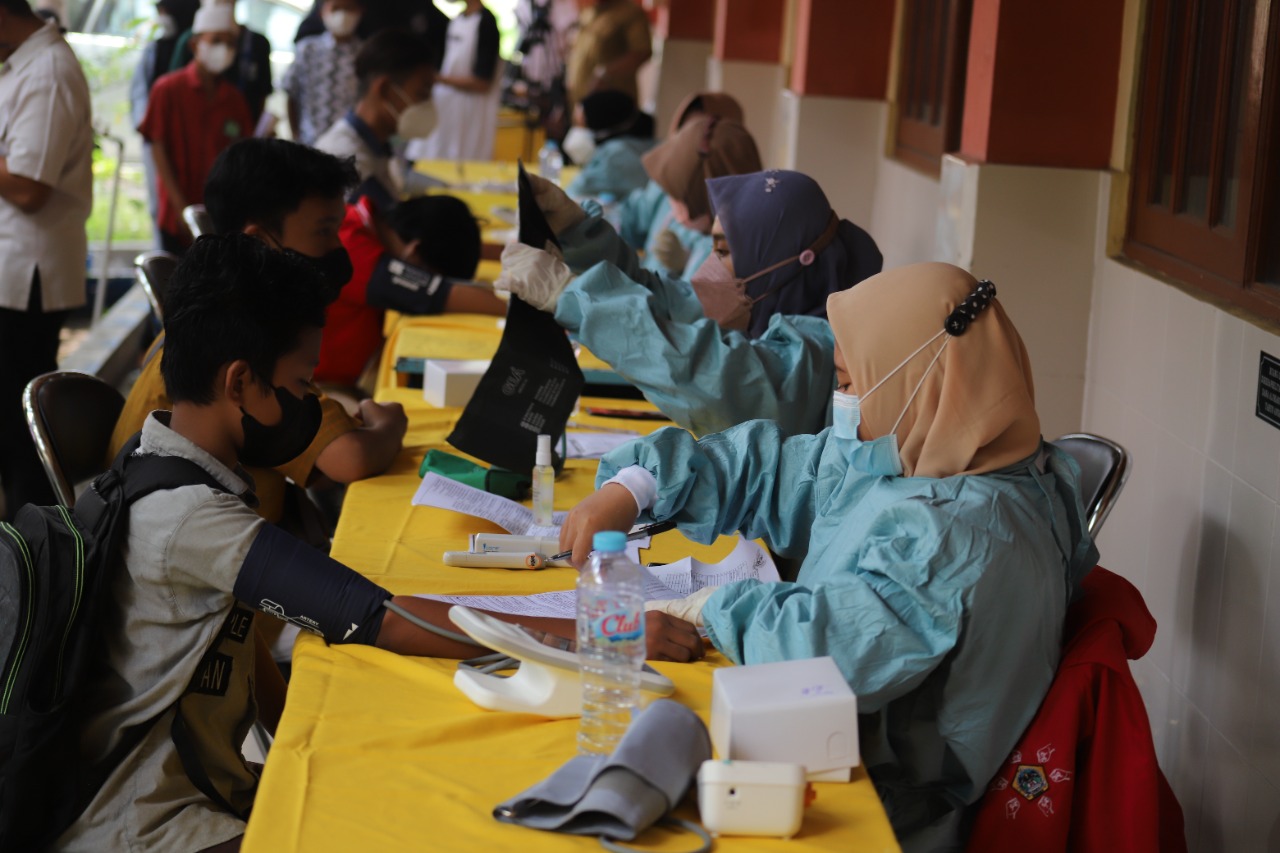 Vaksinasi Pelajar di Smp 4 Gresik