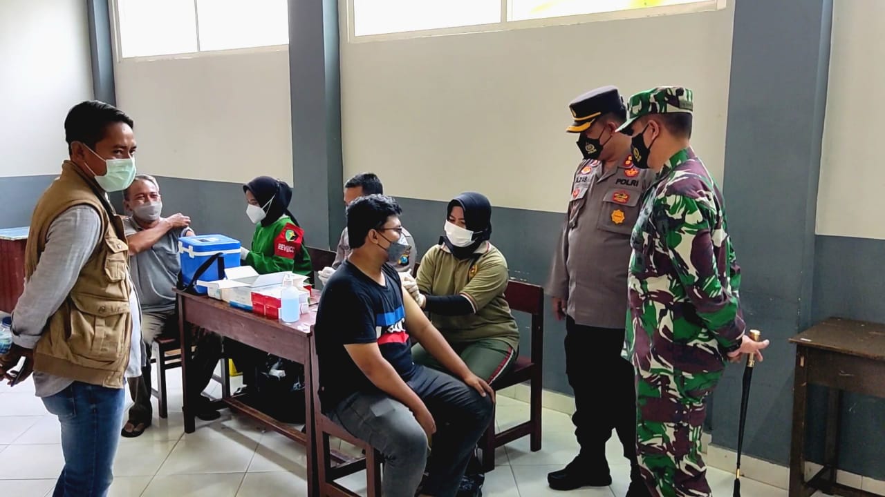 Serbuan Vaksinasi Sasar Pelajar Dan Siswa Difabel Di Kabupaten Gresik Guna Percepatan Herd Immunity