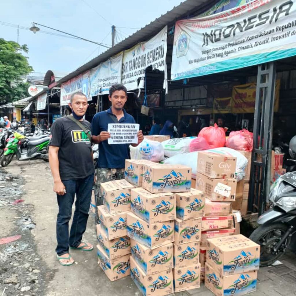 Paguyuban Pasar Duduksampeyan Peduli Korban Erupsi Semeru
