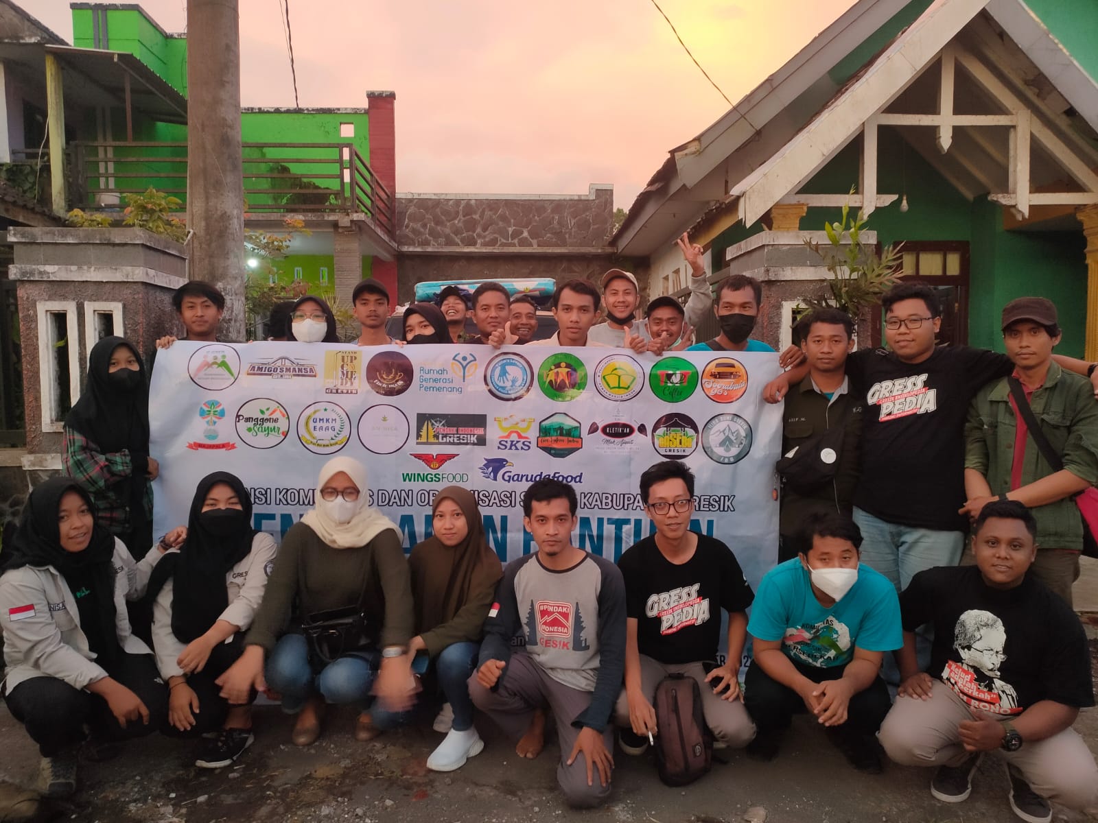 Aliansi Lintas Komunitas Sosial di Gresik Peduli Korban Erupsi Semeru