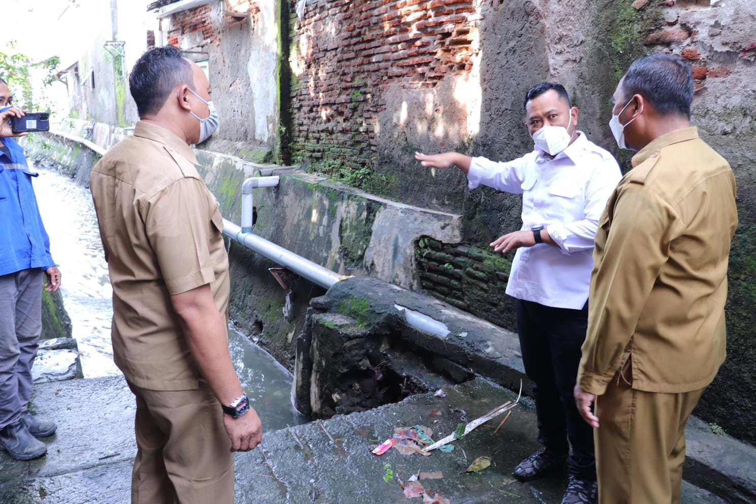 Jalan Samanhudi Kerap Banjir, Bupati Gresik Lakukan ini