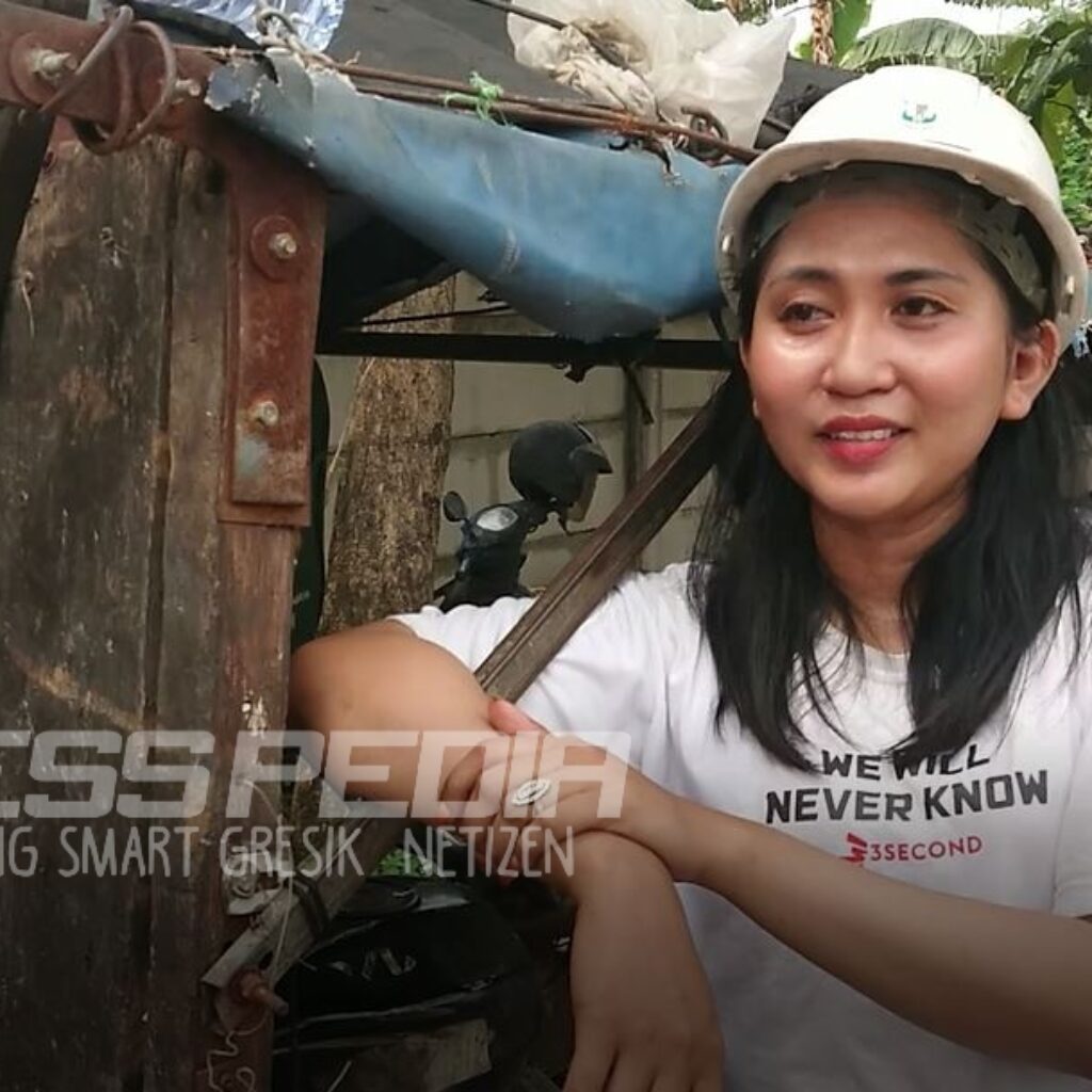 Viral Janda Cantik 3 Anak di Gresik, Rela Jadi Pengangkut Sampah