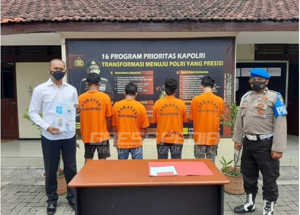 Sedang Asik Pesta Sabu, Empat Sekawan di Grebek Polsek Driyorejo