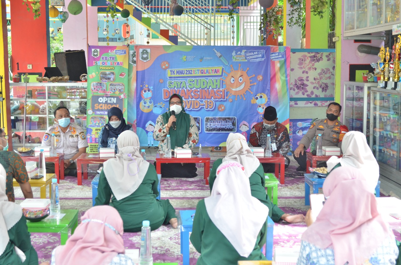 Wakil Bupati Gresik Buka Pelaksanaan Vaksinasi Anak di Desa Manyar Rejo