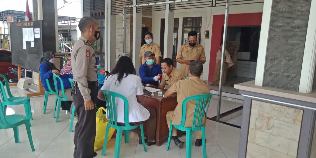 Polres Gresik Kawal dan Monitoring Vaksinasi Sampai Tingkat Desa
