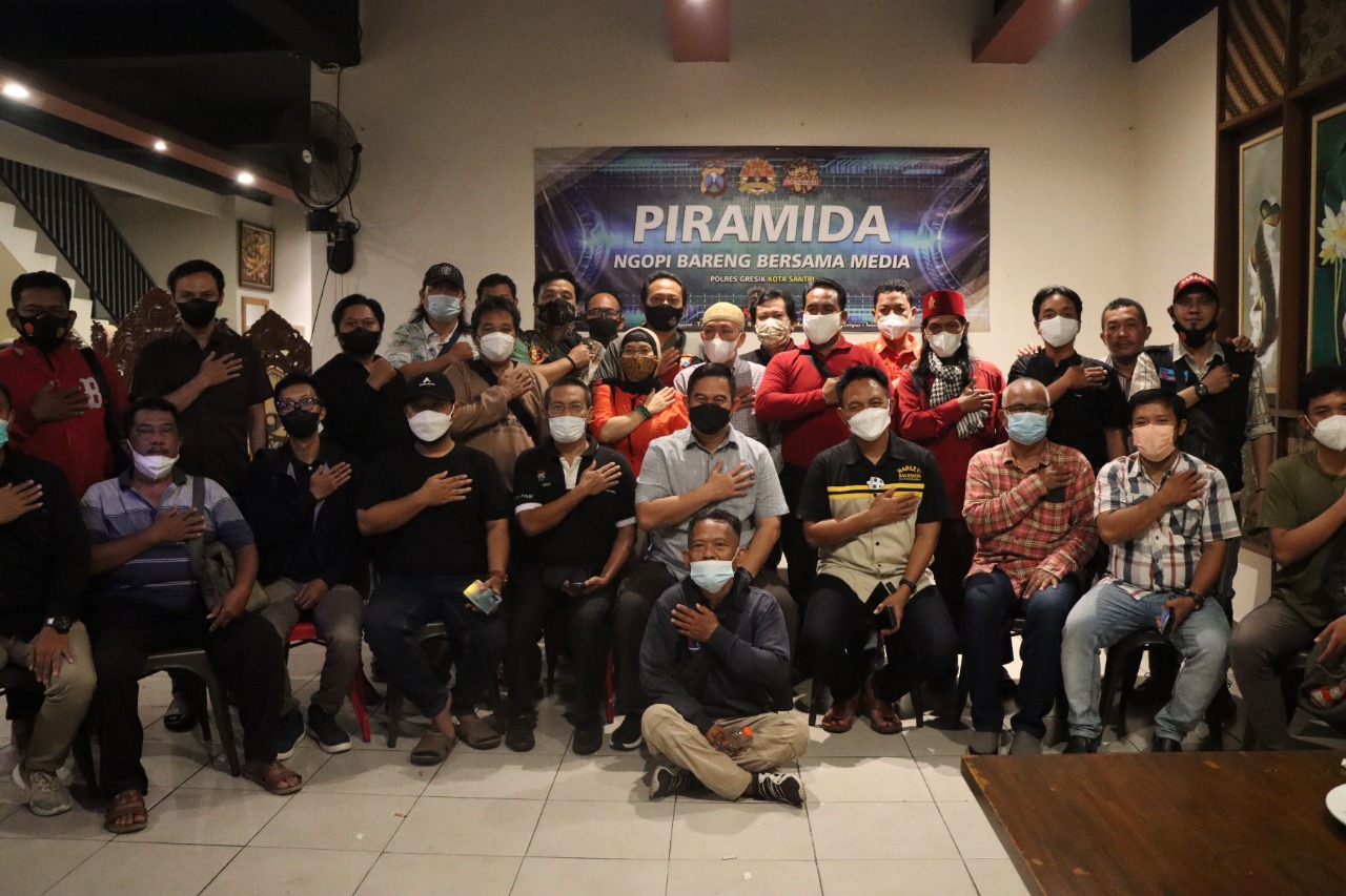 Tingkatkan Sinergitas, Kapolres Gresik Ajak Awak Media Ngopi Bareng