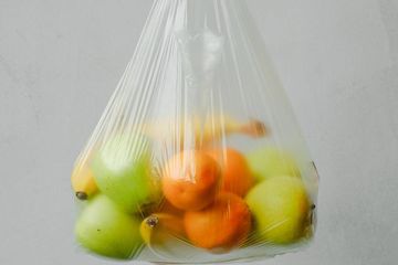 Benarkah Plastik Biodegradable Bisa Terurai?