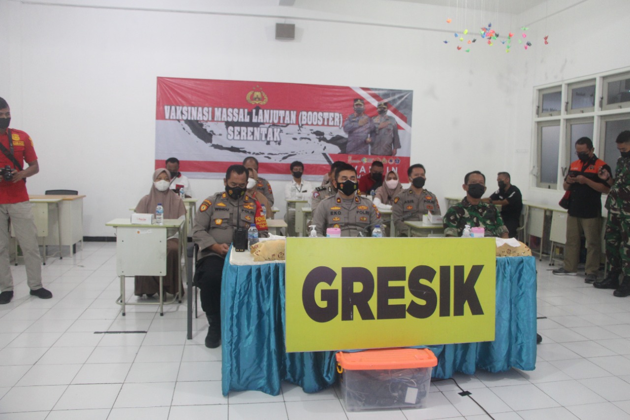 Kendalikan Laju Covid-19, Polres Gresik Sukseskan Vaksinasi Booster