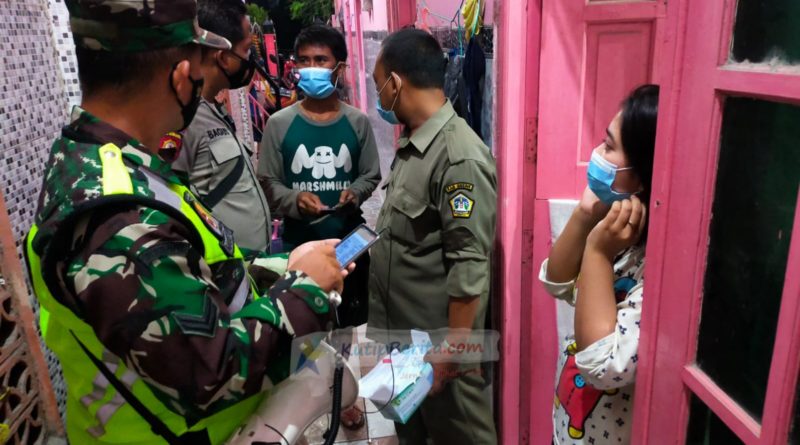 Hari Valentine, Petugas Gabungan di Gresik Pamor Keris Razia Kos Bebas