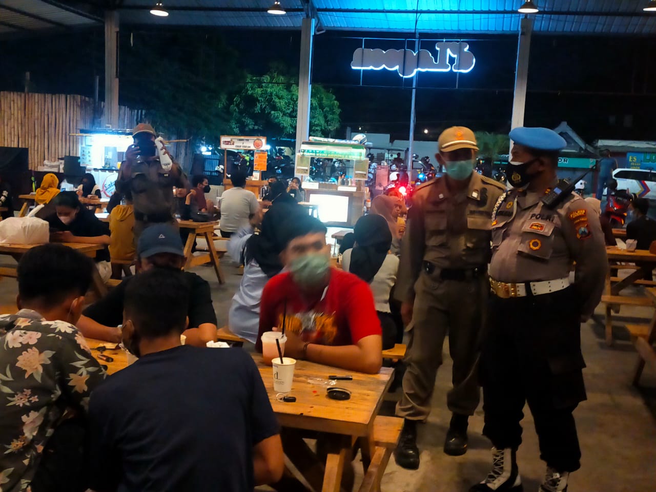 Long Weekend, Tim Pamor Keris Polres Gresik Sasar Tempat Keramaian