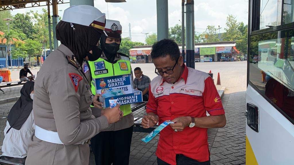 Hari Ketiga OPS Keselamatan Semeru 2022, Polres Gresik Kedepankan Edukasi Prokes