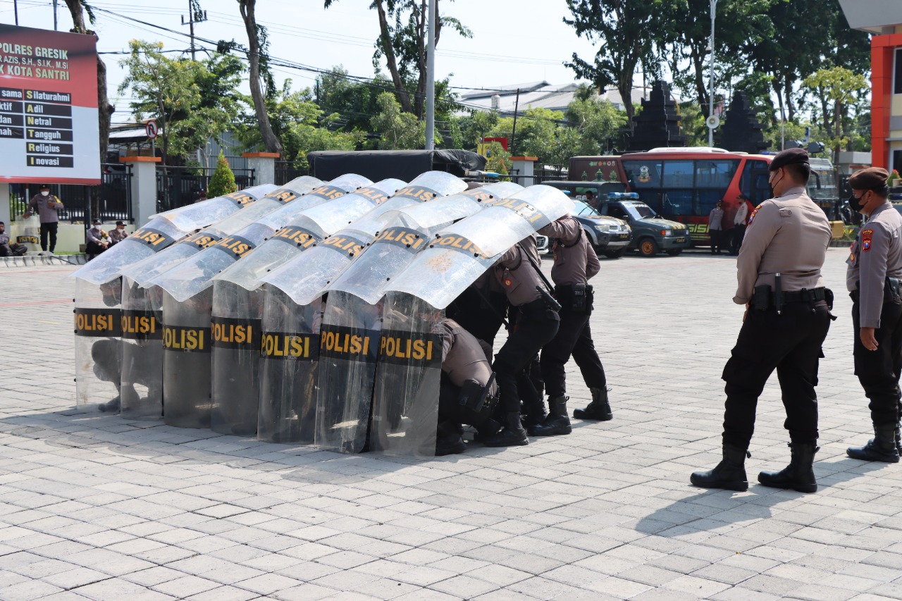 Jelang Pilkades, Polres Gresik Tingkatkan Kemampuan Pengendalian Massa
