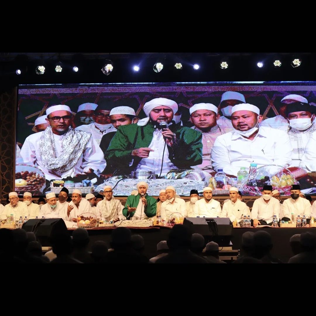Pemkab Gresik Adakan Gresik Bersholawat Bersama Habib Syech Abdul Qodir Assegaf