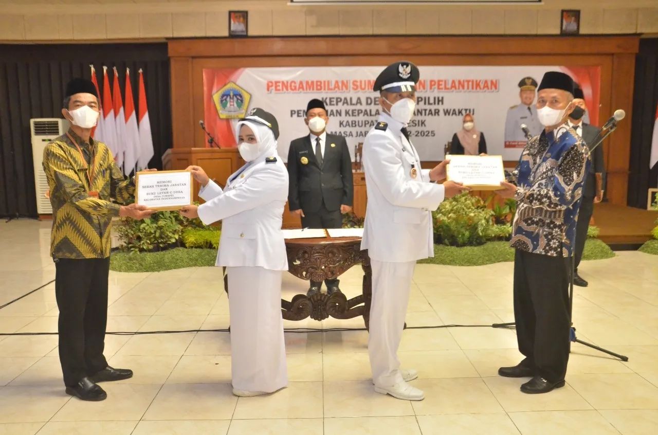 Bupati Gresik Lantik 2 Kades PAW Terpilih