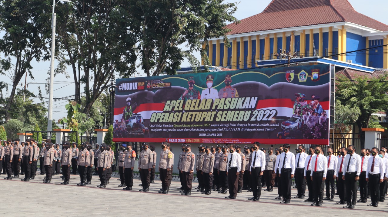 Ratusan Personel TNI-Polri di Gresik Gelar Operasi Ketupat Semeru 2022