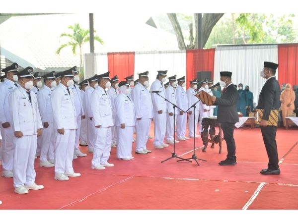 Bupati Gresik Gus Yani Lantik 47 Kepala Desa Terpilih