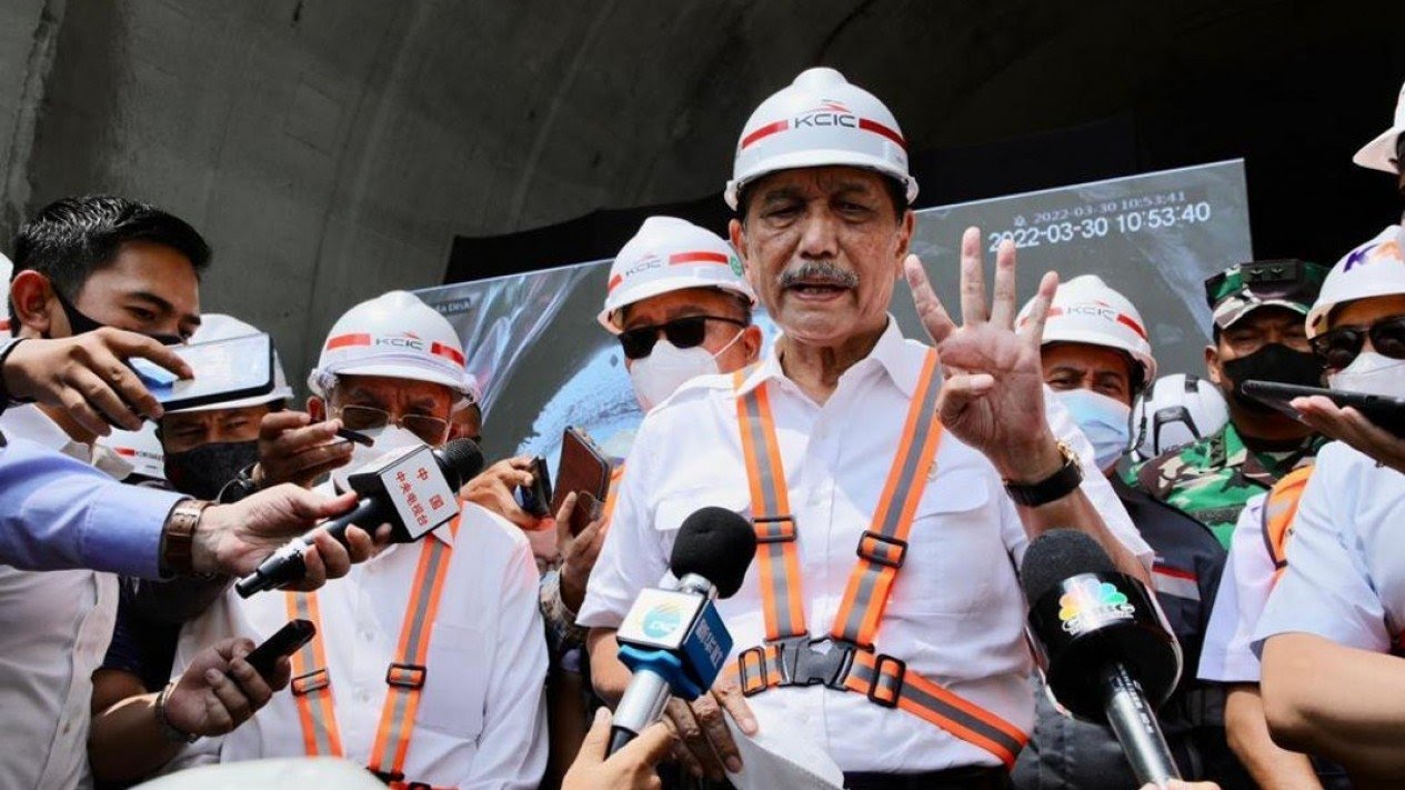 Menko Luhut Beri Sinyal Harga Pertalite dan Gas 3 Kg Akan Naik