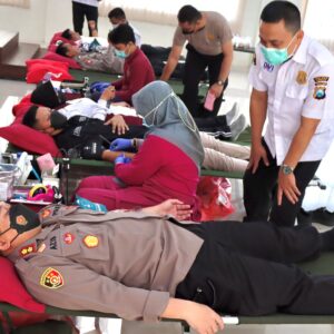 Polres Gresik Gelar Bhakti Sosial Donor Darah