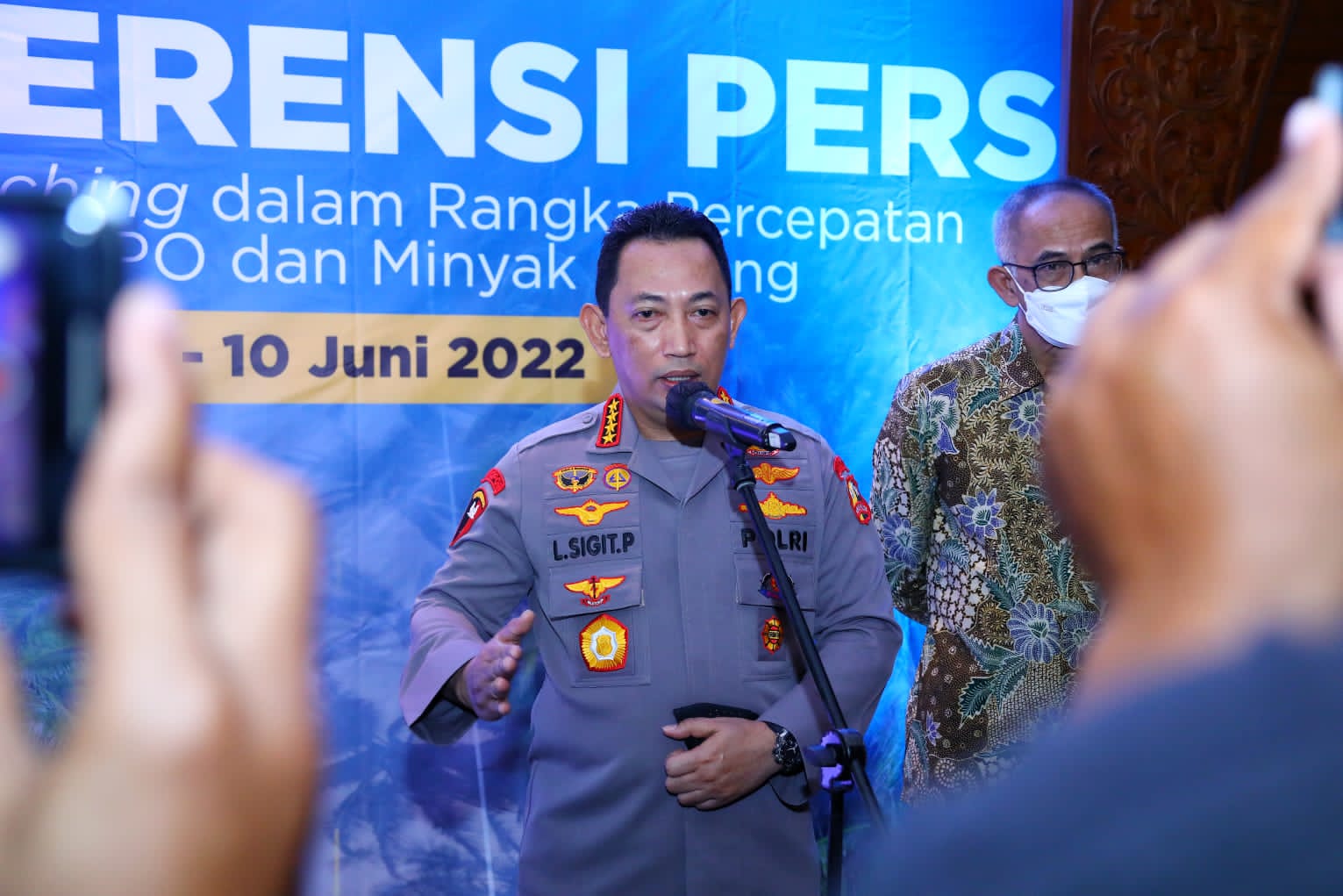 Jenderal Listyo Sigit: Polri Awasi 17 Ribu Pasar Pastikan Ketersediaan dan Harga Minyak Goreng Terjaga