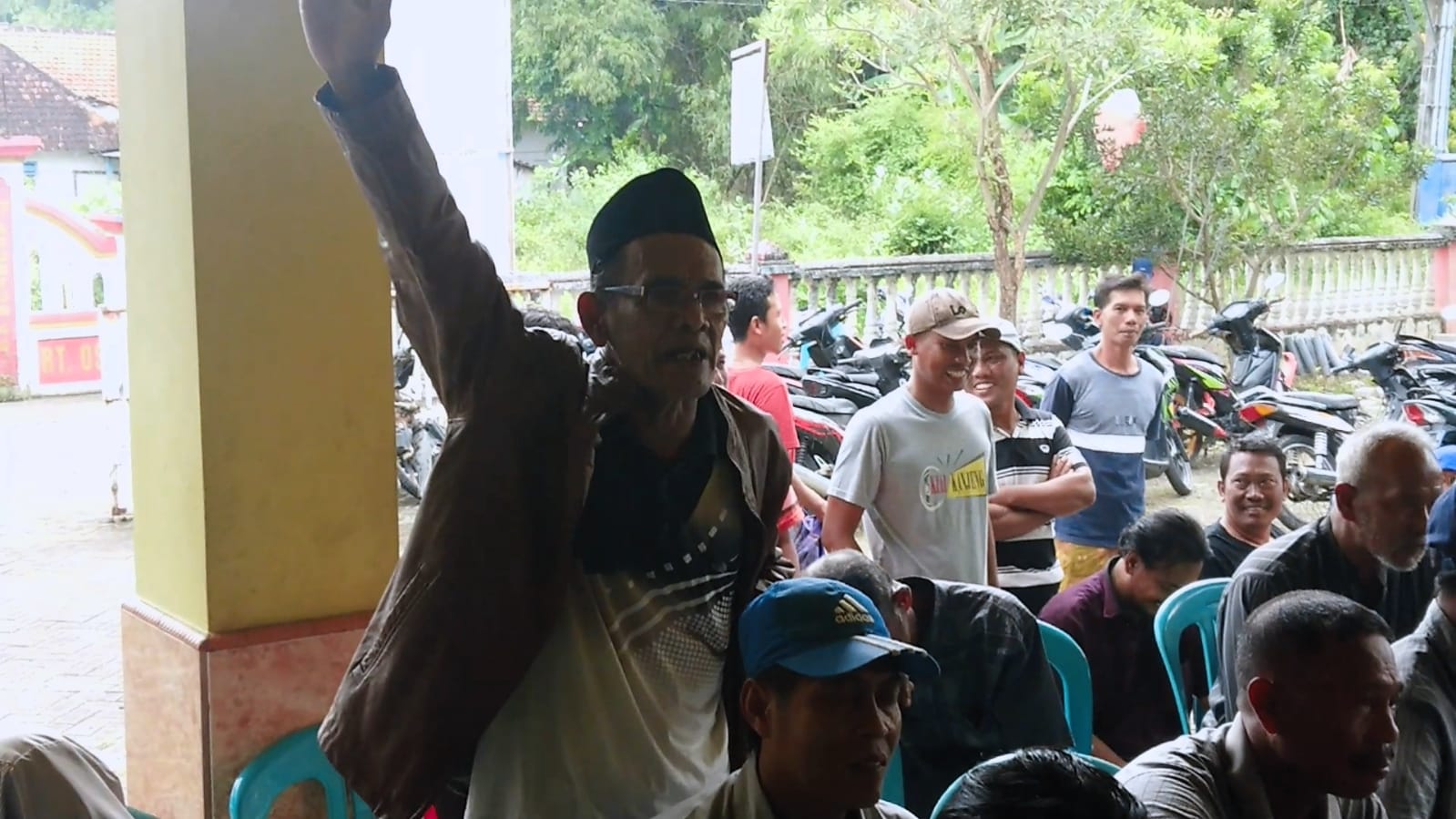 Warga Mengare Tuding Reklamasi JIIPE Penyebab Jebolnya Ratusan Hektar Tambak