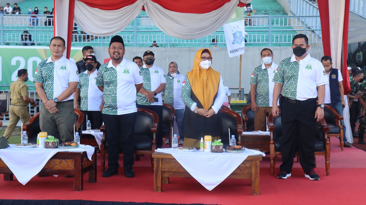 Kapolres Gresik Dampingi Dandim 0817 Buka Liga Santri PSSI 2022 Kabupaten Gresik