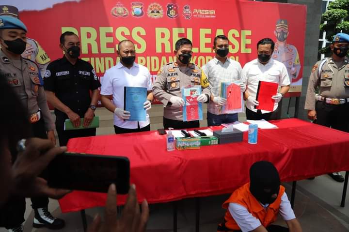 Polres Gresik Tetapkan Kepala Desa Bulangan Korupsi Dana APBDes 2021