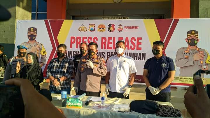Polres Gresik Tangkap Pelaku Pembunuhan Wanita yang Dibuang di Benjeng
