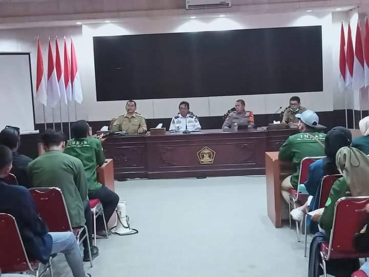 Pemkab Gresik Siapkan Subsidi Harga Tiket Eksekutif Penyeberangan Gresik - Bawean