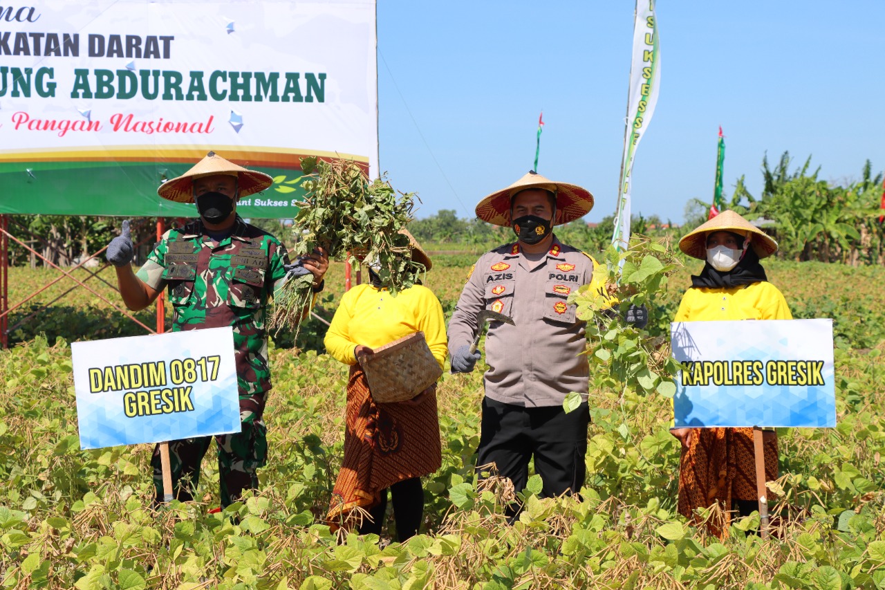 Kapolres Gresik Dampingi Kunjungan Kerja Kasad di Kabupaten Gresik