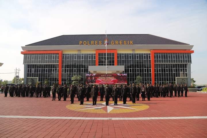Momen Polres Gresik dalam Upacara Peringatan Hari Kesaktian Pancasila