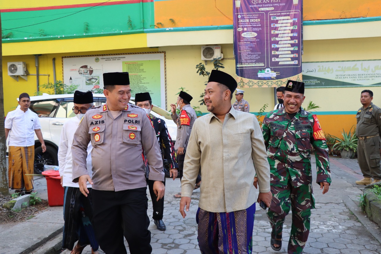Kapolres Gresik Hadiri Haul KH. Muhammad Tsani Dan Embah Nyai ke-124 Di Ponpes Qomaruddin
