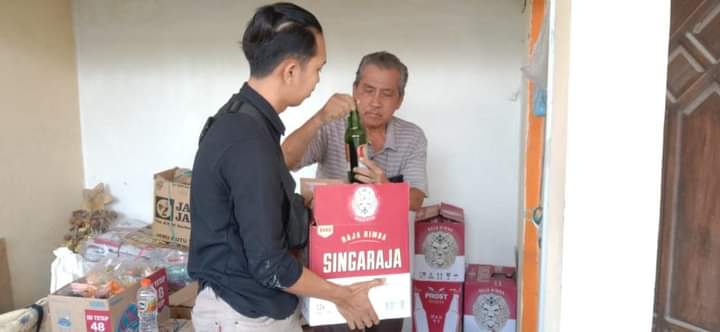 Diduga Tak Berizin, Polres Gresik Amankan Dua Penjual Miras