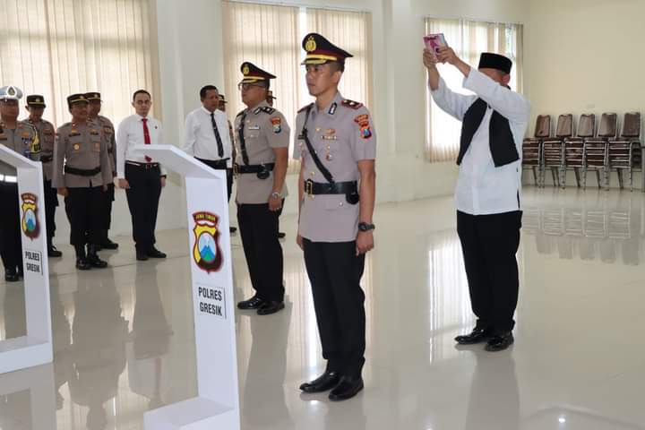 Kompol Erika Purwarna Putra Gantikan Kompol Kadek Oka Suparta Jabat Wakapolres Gresik