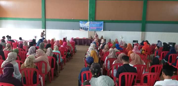 Wakil Ketua DPRD Gresik Nur Saidah Santuni 300 Anak Yatim dan Janda