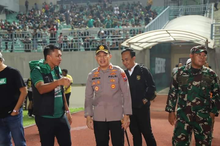 Presiden Persebaya: Pertama Kali Dalam Sejarah Pengamanan Persebaya Vs Persija Tidak Menggunakan Rantis
