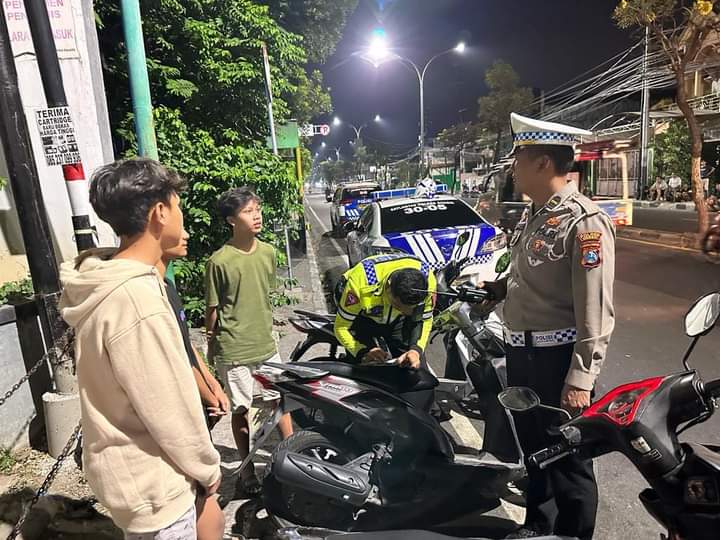 Samapta Polres Gresik Patroli KRYD Cegah Aksi Balap Liar