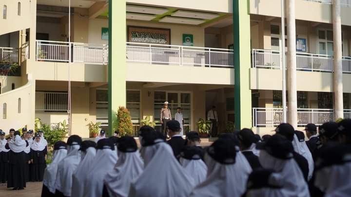 Satlantas Polres Gresik Sosialisasi Datangi Sekolah Smanusa Gresik Edukasi Ratusan Siswa