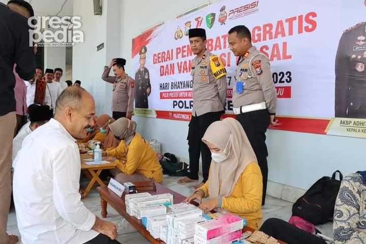 Peringati HUT Bhayangkara ke-77, Polres Gresik Gelar Pelayanan Kesehatan Gratis