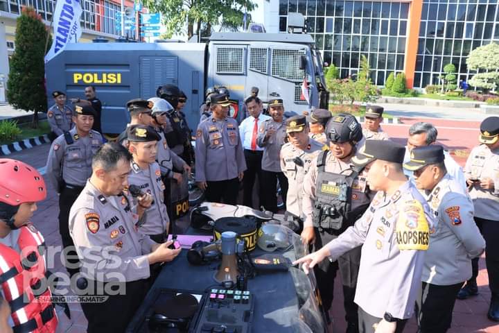 Jelang Pemilu 2024, Kapolres Gresik Cek Peralatan Dalmas