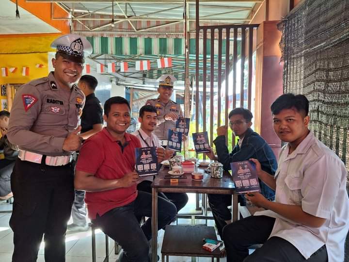 Beri Layanan Prima, Satlantas Polres Gresik Jemput Bola Sosialiasi Pemahaman Berlalu Lintas