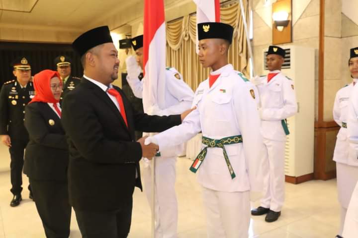 Bupati Gresik Kukuhkan 75 Anggota Paskibraka Tahun 2023