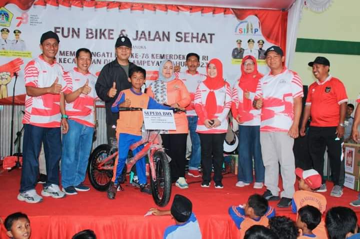 Funbike dan Jalan Sehat HUT RI 78 Kecamatan Duduksampeyan Gresik
