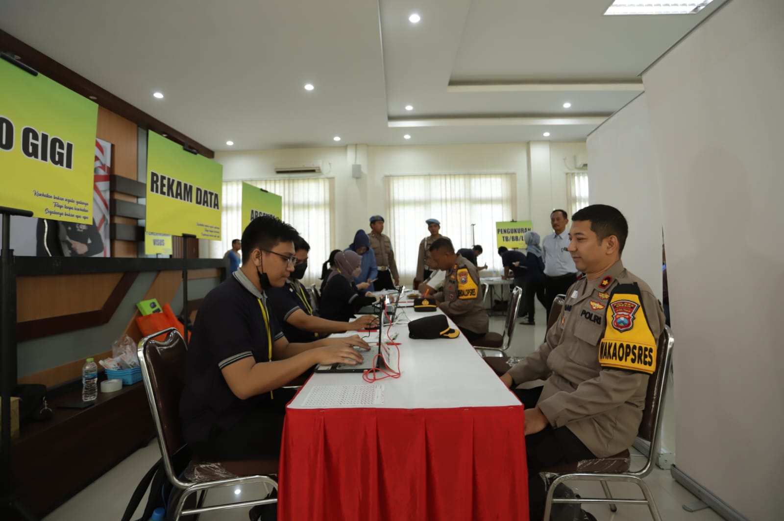 Pastikan Kesehatan Anggota dan ASN, Polres Gresik Gelar Pemeriksaan Berkala