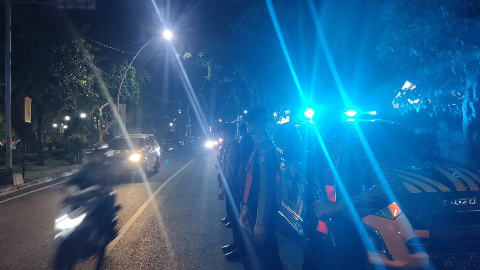Blue Light Patrol Polres Gresik: Meningkatkan Keamanan Masyarakat